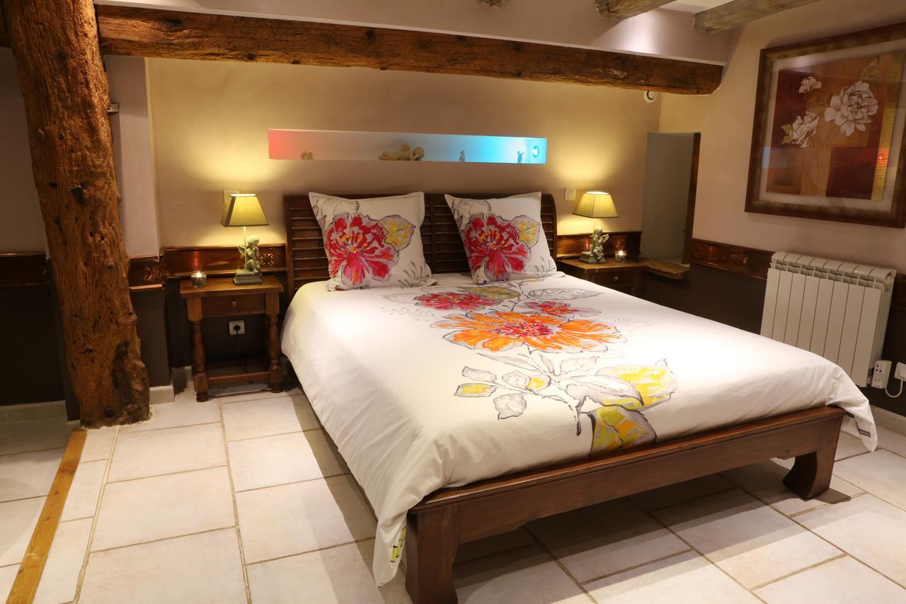 Chambres D'Hotes Le Repere Des Anges Et Spa Larnod Екстер'єр фото