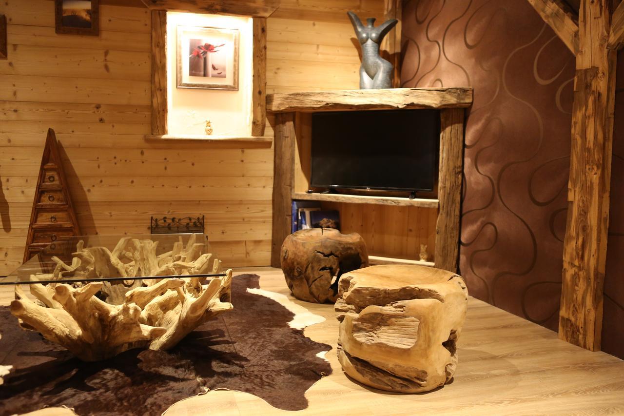 Chambres D'Hotes Le Repere Des Anges Et Spa Larnod Екстер'єр фото